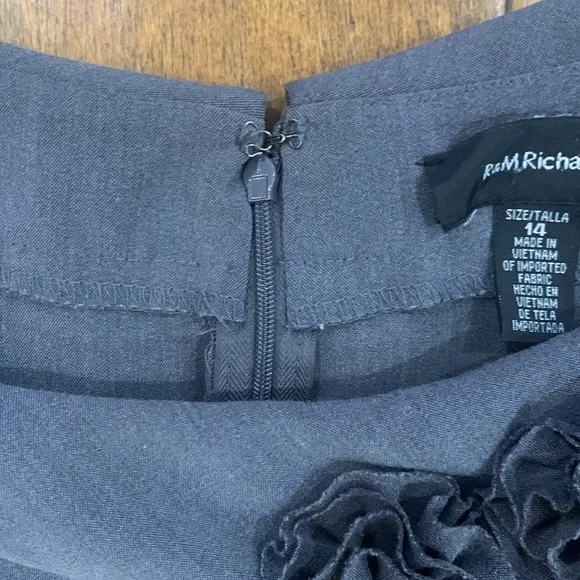 R&M RICHARDS GRAY DRESS WITH ROSETTES - Picture 4 of 6